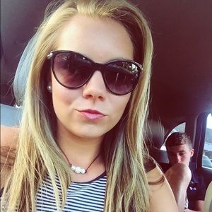 Meet your Posher, Katie