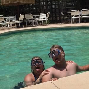 Meet your Posher, Brooke