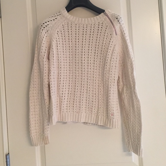 American Eagle cream/ white sweater; sz L