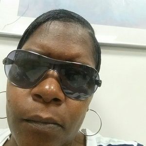 Meet your Posher, Rhonda