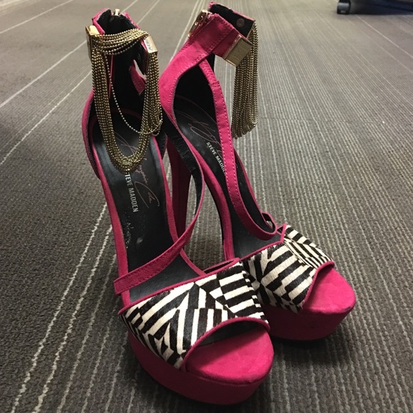Keyshia Cole Steve Madden pink heels