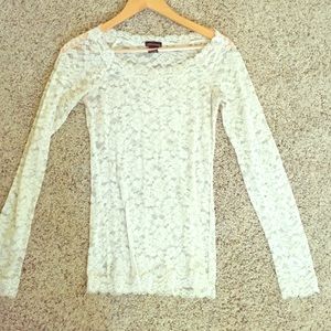 Moda international lace top