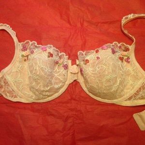 Victoria's Secret Angels embellished bra 34D