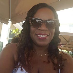 Meet your Posher, Jean