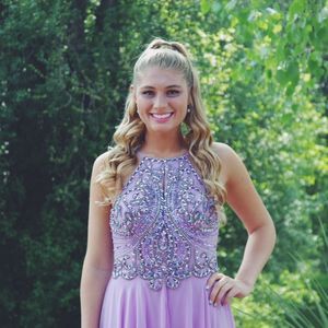 Meet your Posher, Haley