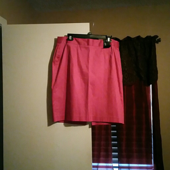 *Final Clearance* Hot Pink Skirt