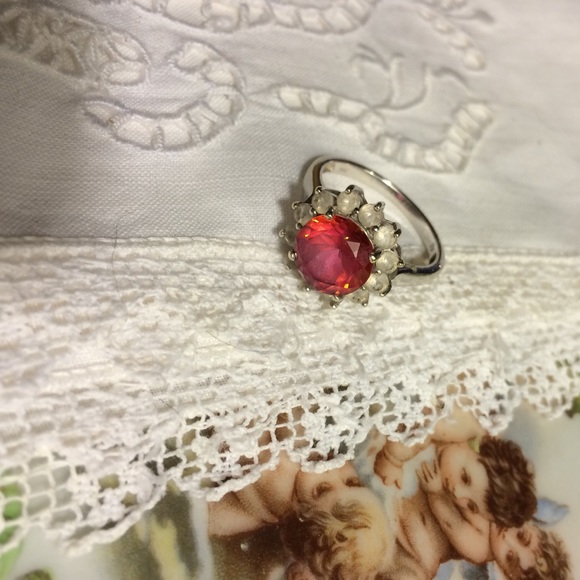 🎉Beautiful Red & White Topaz size 7 - Picture 2 of 2