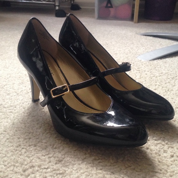 Kelly & Katie designer black Mary Jane style pumps