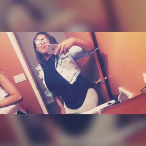 Meet your Posher, Miaa