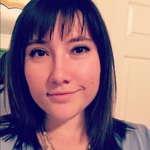 Meet your Posher, Caitlin