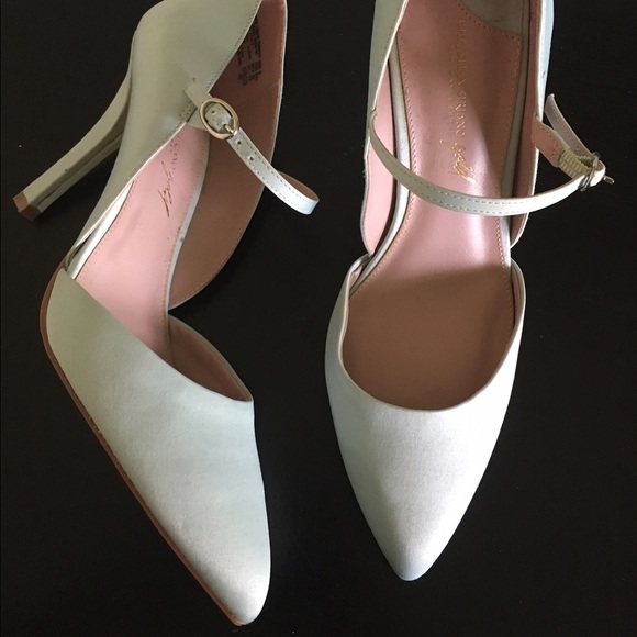 🔷Sapphire Sale 🔷Pale Green Satin Pump