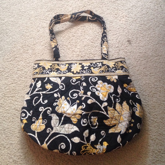Vera Bradley designer bucket hand bag.