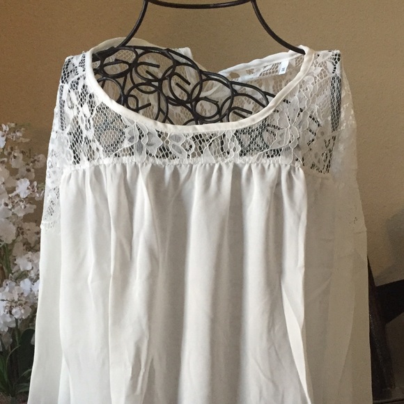 Last One! Lace Embroidered Chiffon Blouse - Picture 4 of 4