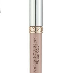 Never used ABH liquid lipstick in Milkshake