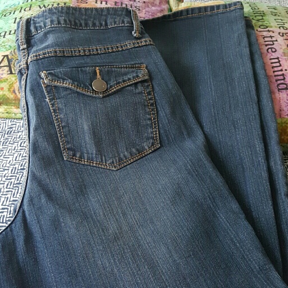 Jeans. PRICE IS FIRM. - Picture 3 of 3
