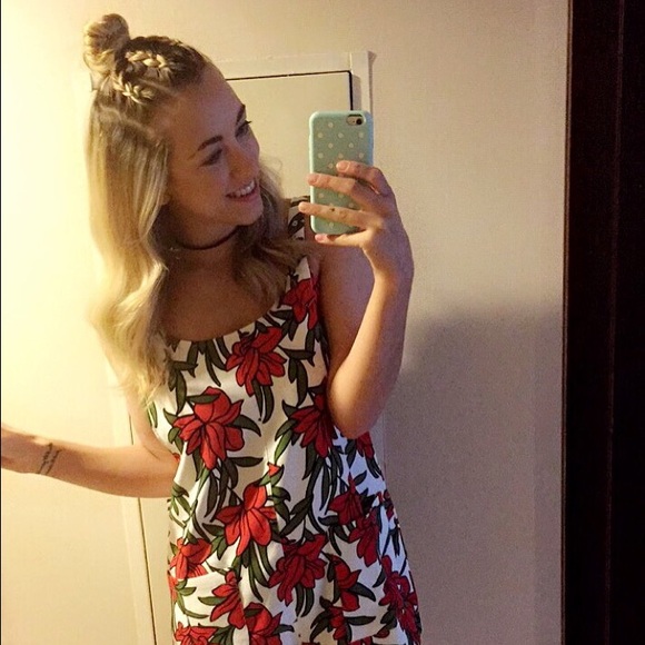 Meet your Posher, Kate - Picture 3 of 4