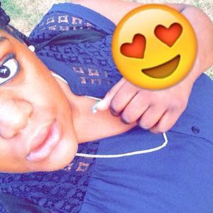 Meet your Posher, Alexia