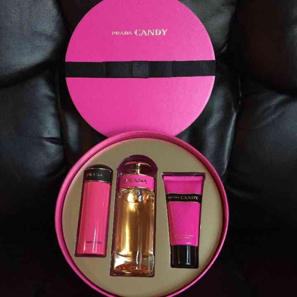 PRADA CANDY 2.7oz Gift Set 3 pcs