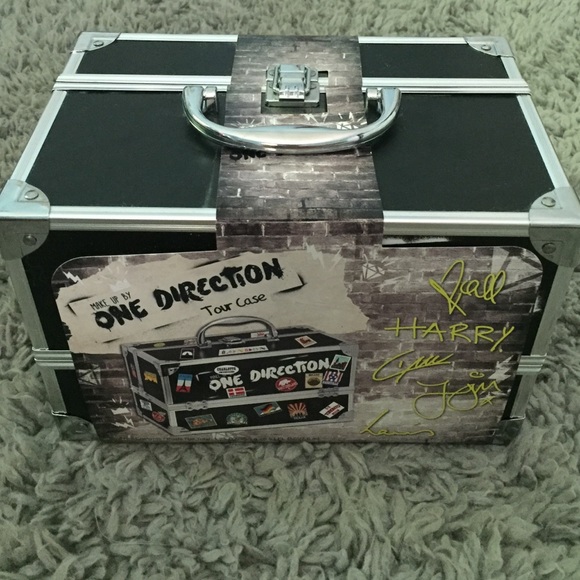 One Direction Makeup Tour Case