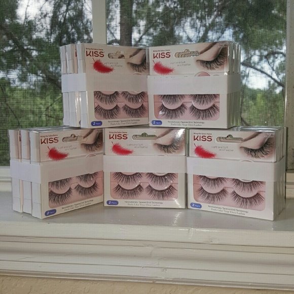 30 Pairs Kiss Looks So Natural Eyelashes