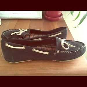 Rampage boat shoes.