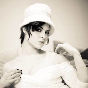 Meet your Posher, Zonah