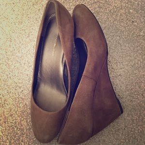 Taupe wedges