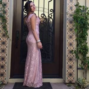 Meet your Posher, Sky