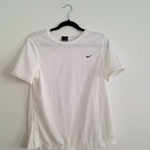 White nike t-shirt