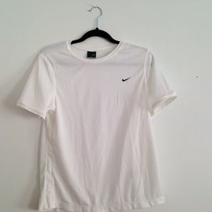 White nike t-shirt
