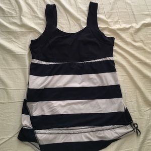 Navy blue and white stripped Lululemon tank size 8