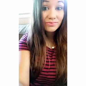 Meet your Posher, Alyssa