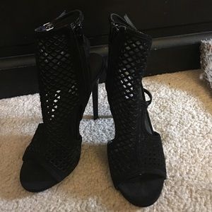 Steve Madden black size 7