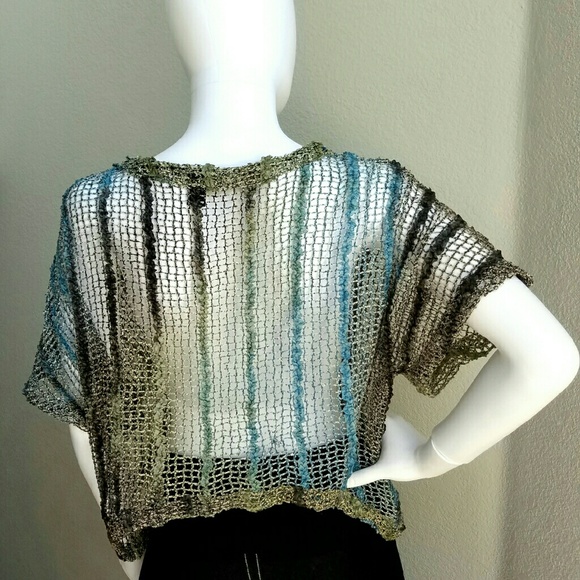 Beautiful multi-use top! - Picture 2 of 2