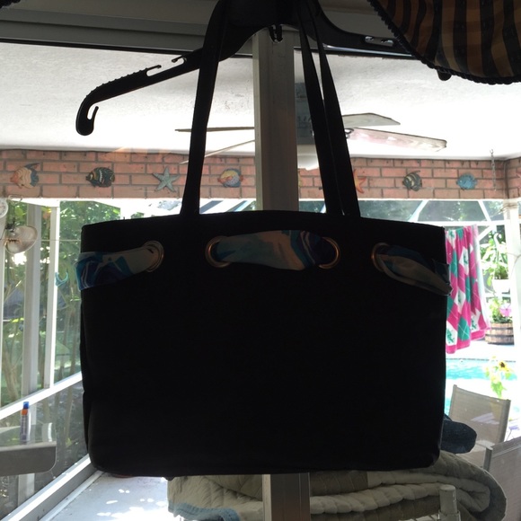 SOLD SOLD SOLD Black purse with Blue Bow - Picture 2 of 3