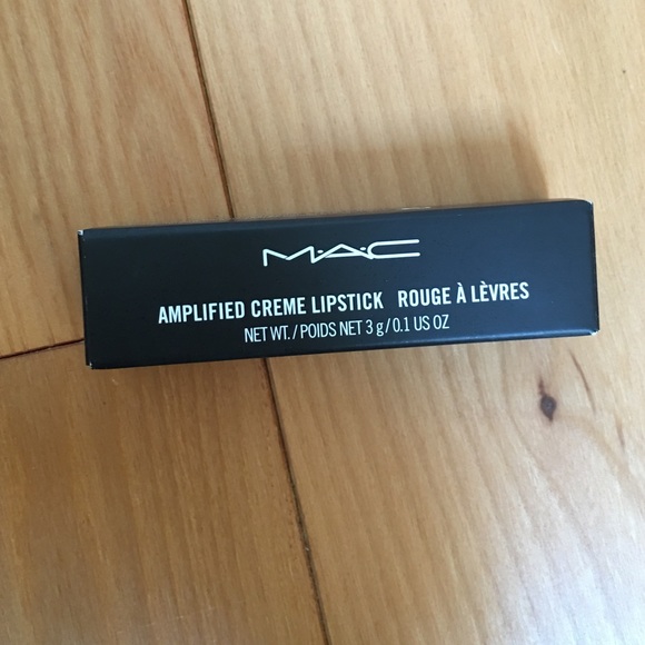 MAC amplified creme lipstick in "IMPASSIONED"