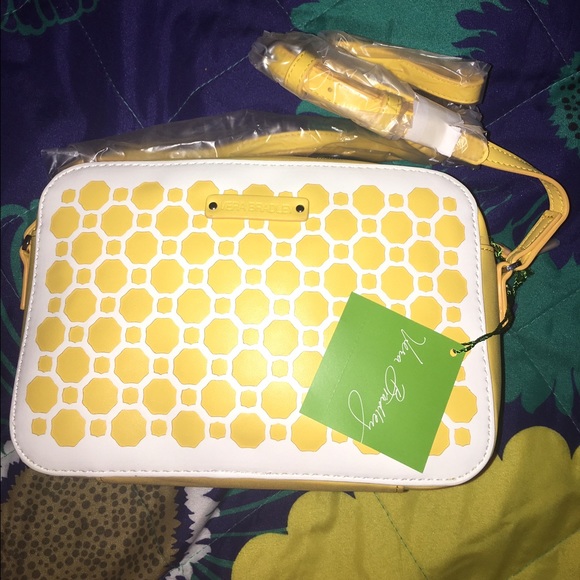 YELLOW VERA BRADLEY - Picture 1 of 4