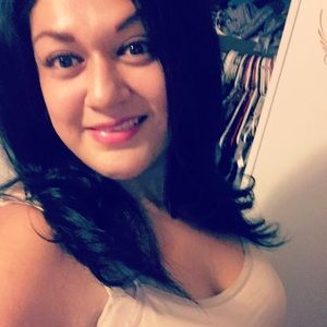 Meet your Posher, Adriana