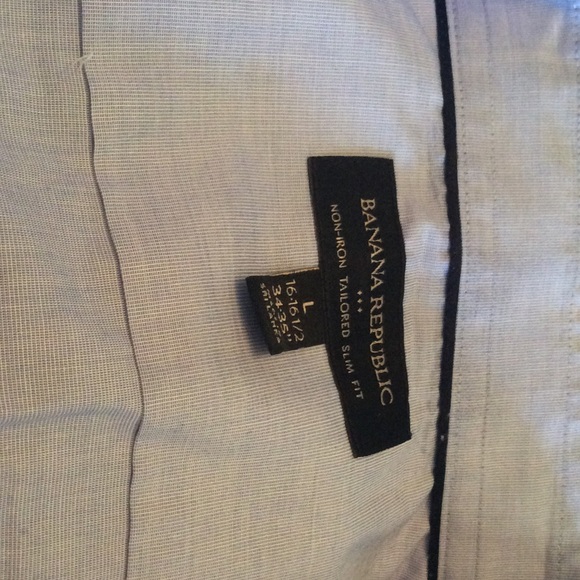 Men's Banana Republic Long Sleeve Button Down - Picture 3 of 3