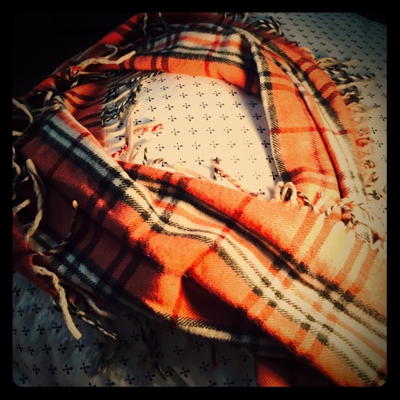 Summer sale!!!!! ☀️ Burberry scarf