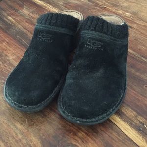 Cute Ugg Clogs size 7