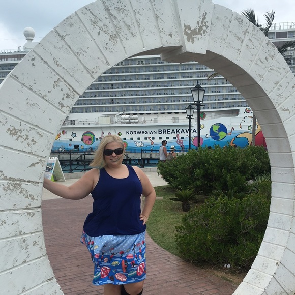 Meet your Posher, Sabrina - Picture 3 of 4