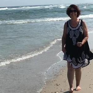 Meet your Posher, Debbie