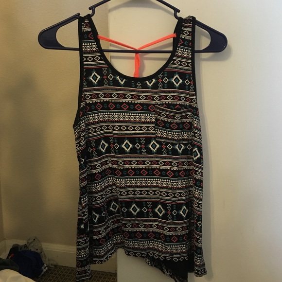 Aztec print tank