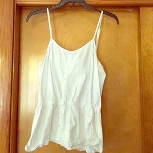 Adorable white top!