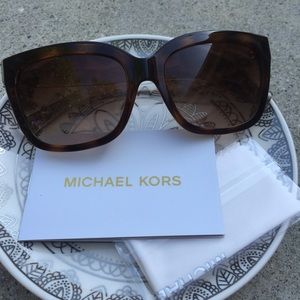 MK Woman Sunglasses
