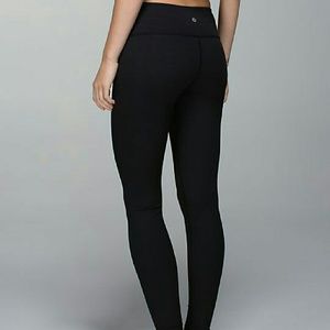 Lululemon wunder under