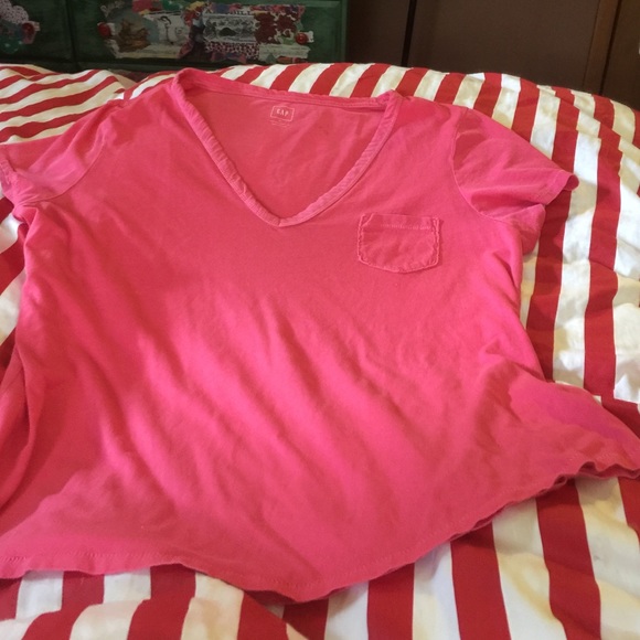 GAP distressed t shirt