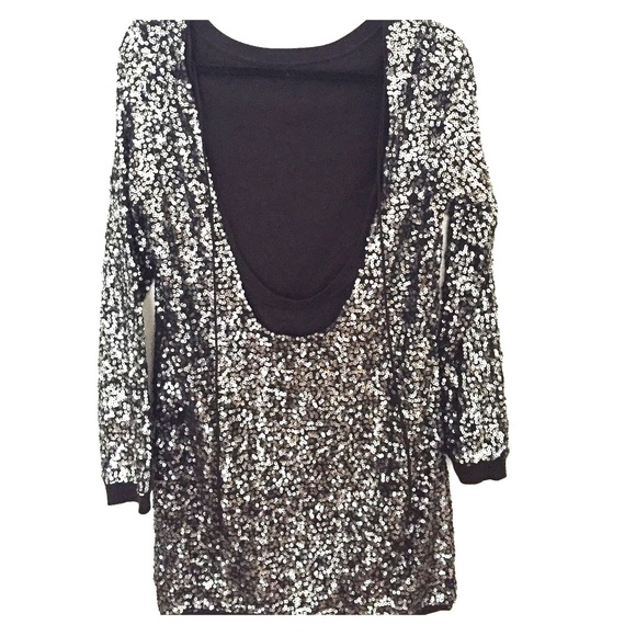Free People shift dress. Size M. Back scoops low.