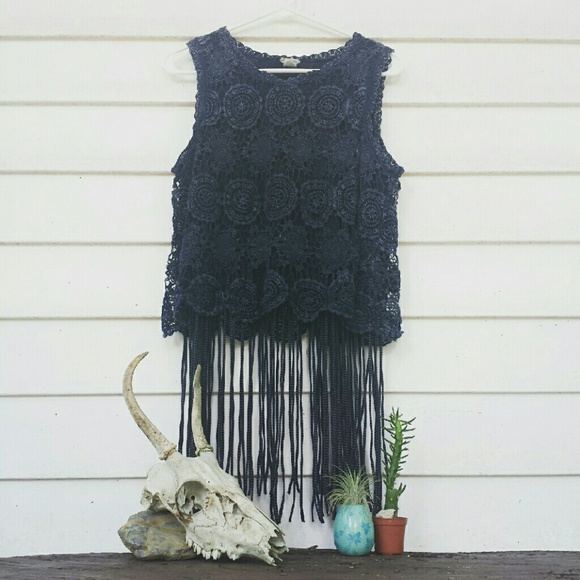 Gimmicks by BKE fringe top